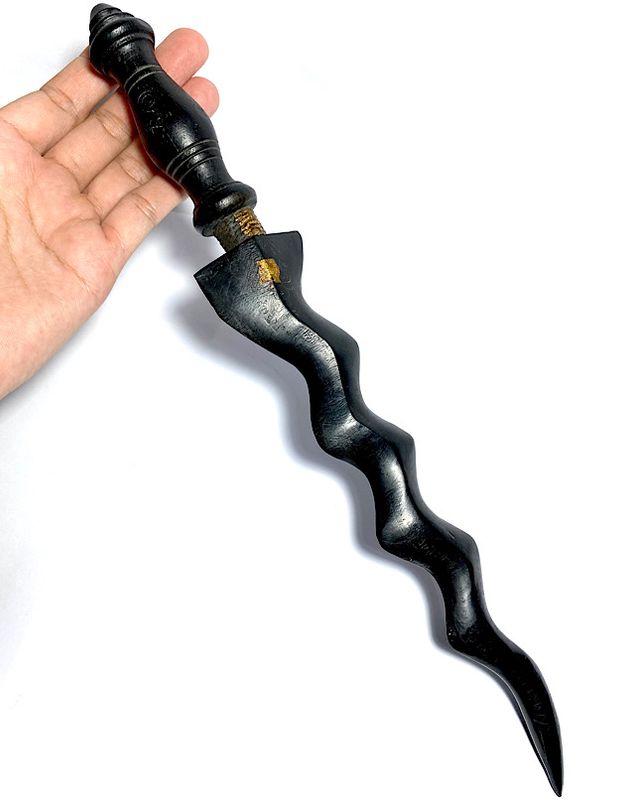 Grich Nuea Mai Paya Ngiw Dam Daam Mai Koon 12.5 Inches Ritual Dagger Luang Phu Tim