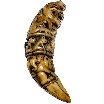 Khiaw Suea Tiger Tooth Amulet - Luang Por Parn Wat Bang Hia Kong Grapan Chadtri Maha Amnaj Talismanic Amulet of Master Class Status - Size 3.5 Inches ( 14 Tigers )