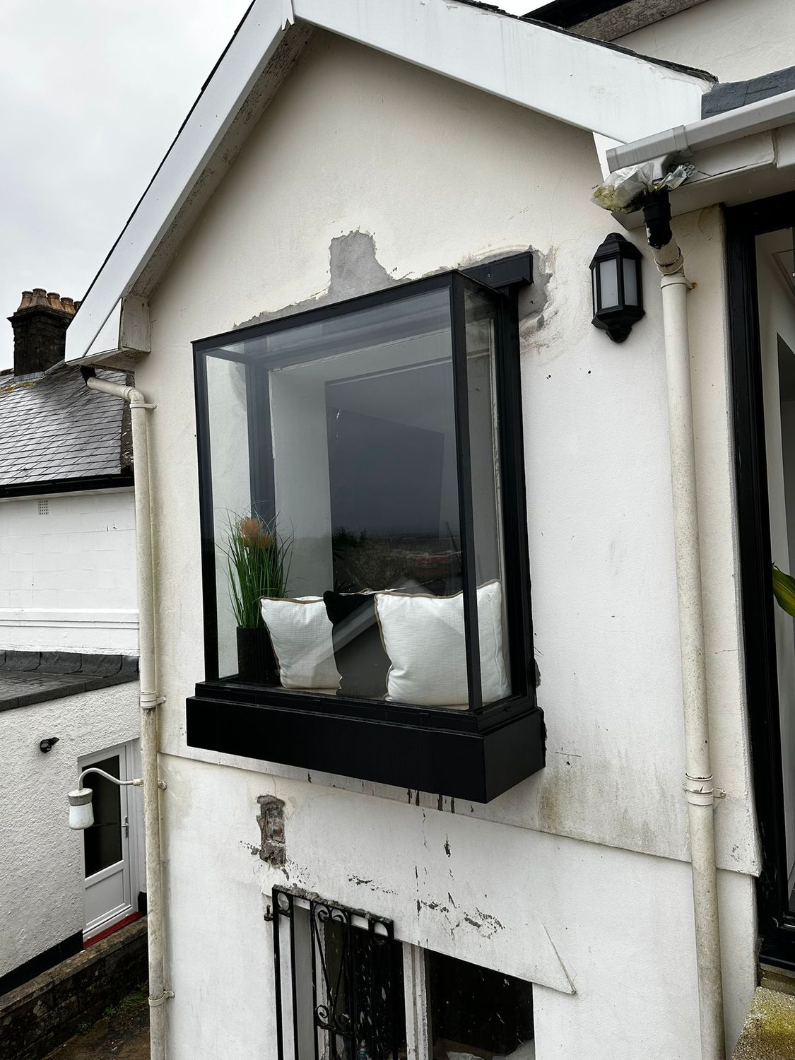 ORIEL WINDOW