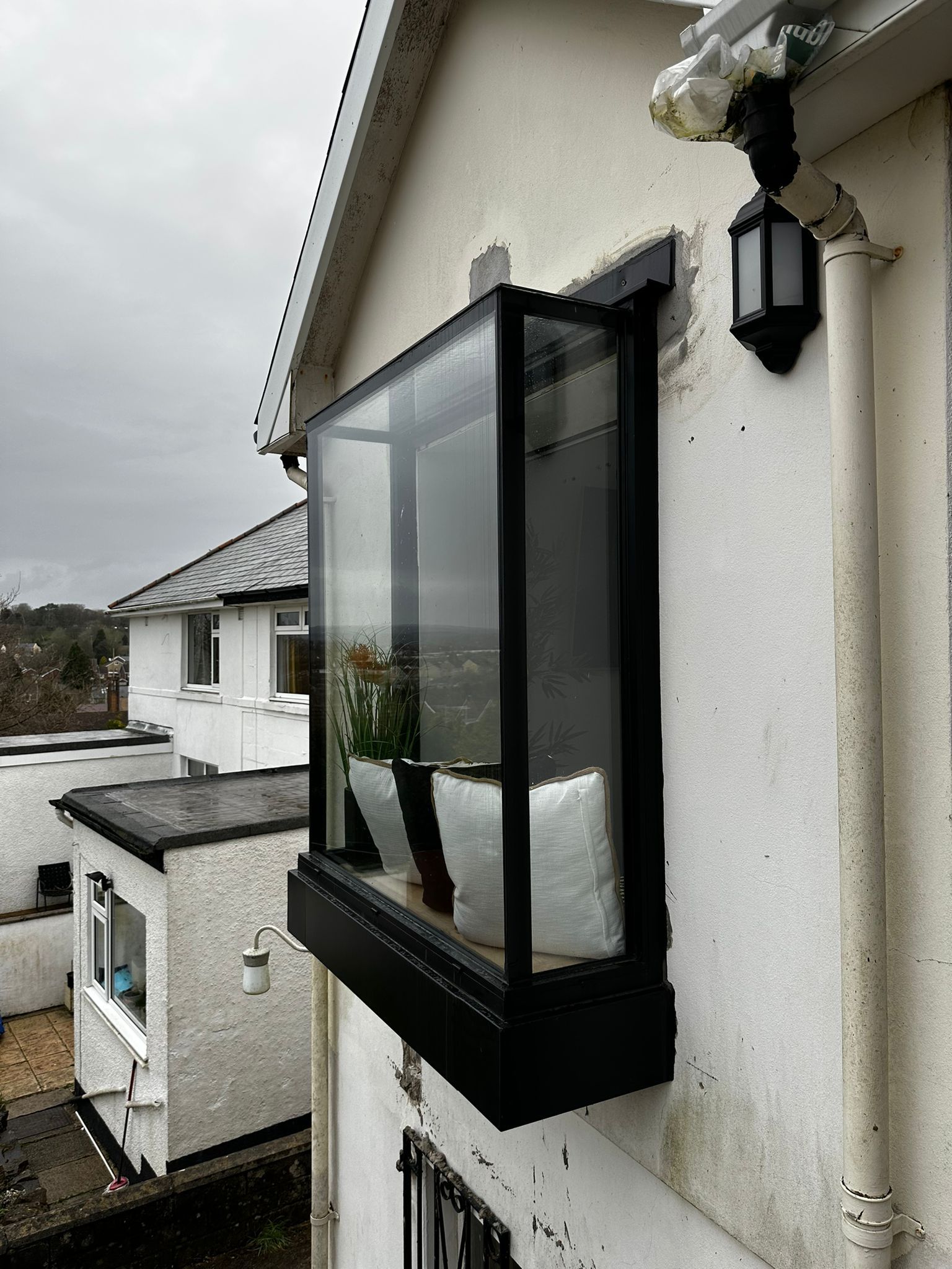 ORIEL WINDOW