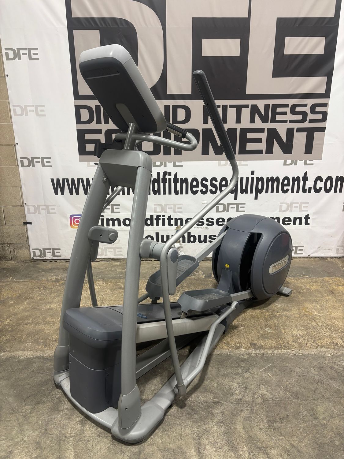 Precor 556i EFX Elliptical
