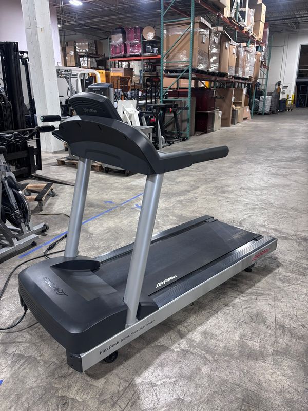 Life Fitness Activate Series Treadmill