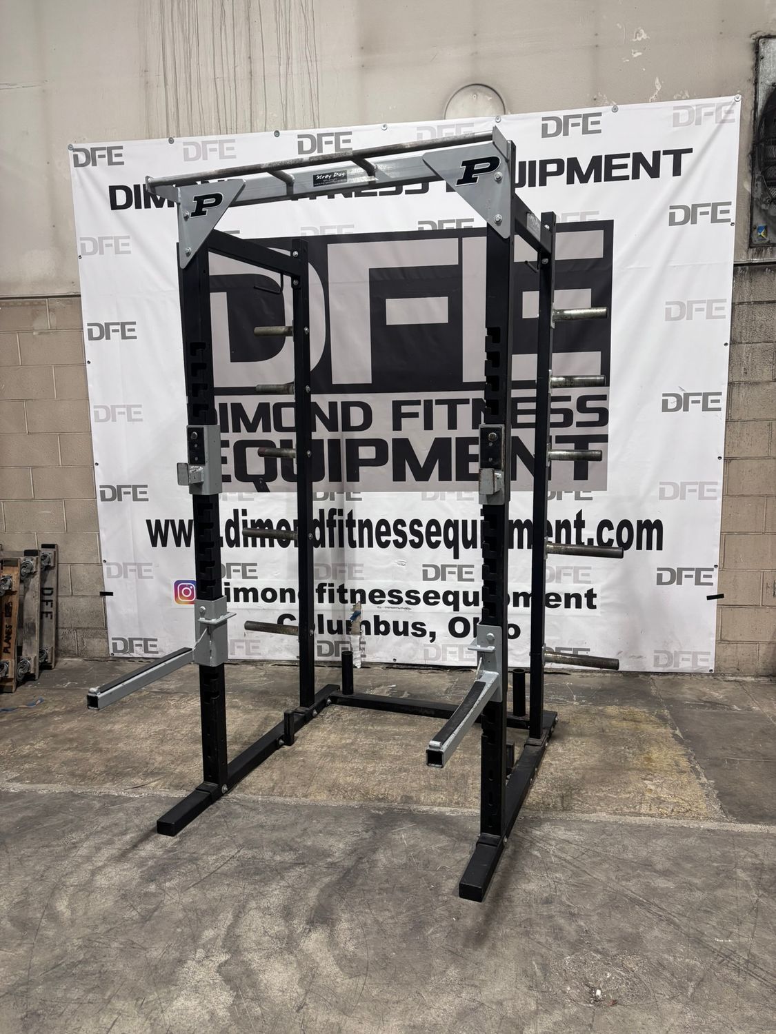 Stray Dog Commercial Half Rack