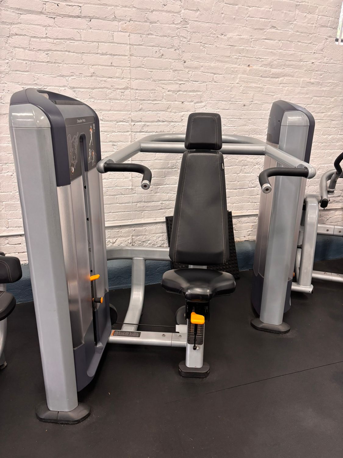 Precor Shoulder Press