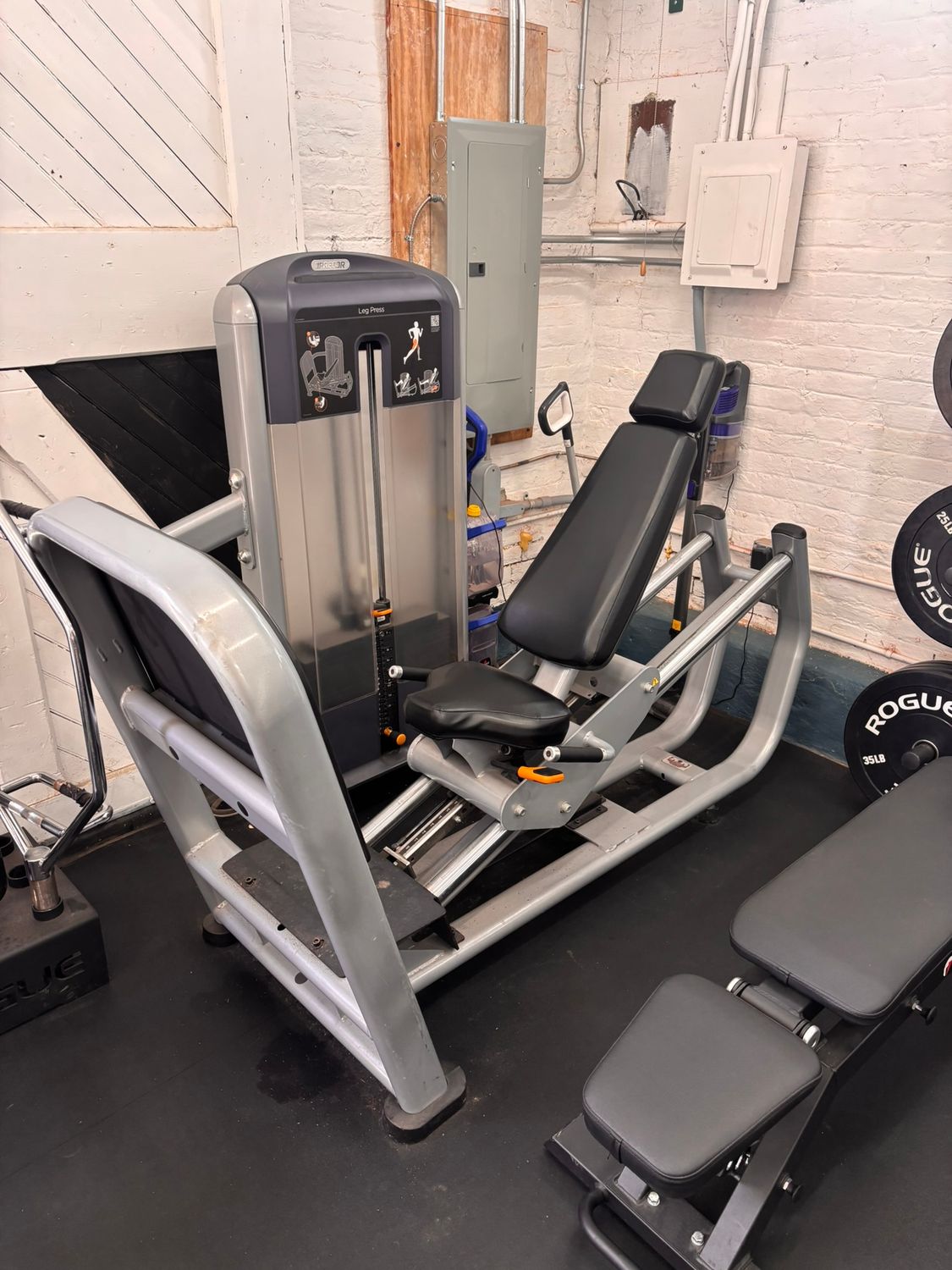 Precor Leg Press