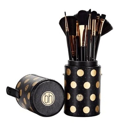 مجموعه فرش كامله مكونه من ١٢ حبه