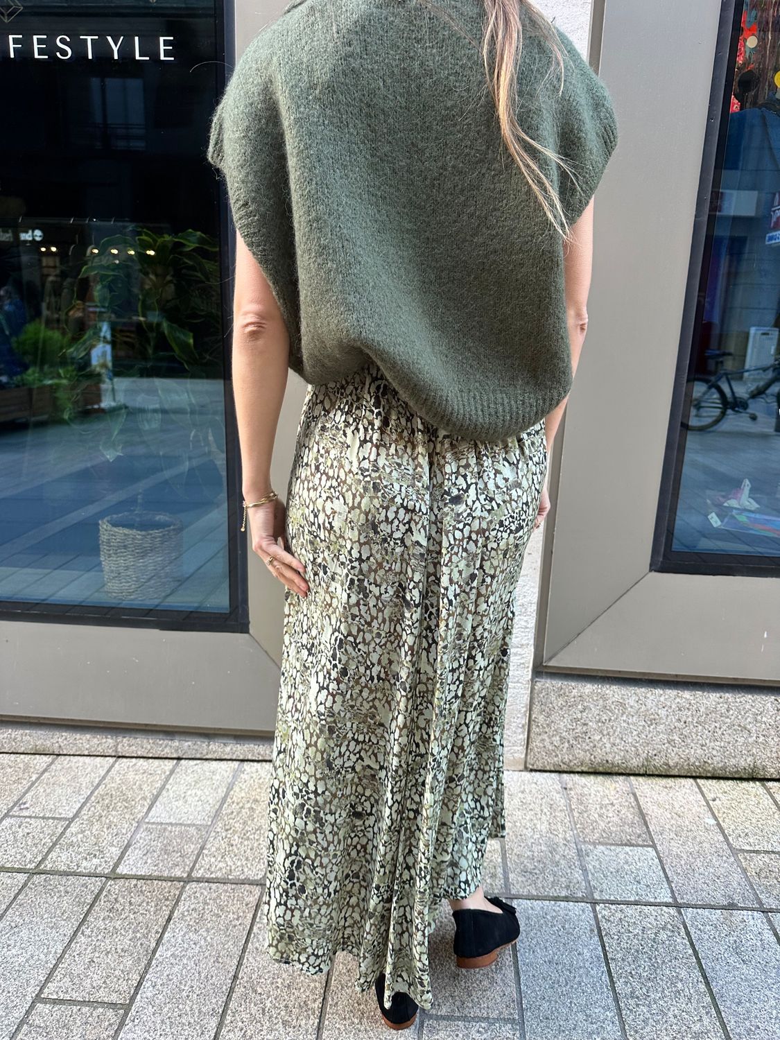 Jupe longue imprimée ceinture strass