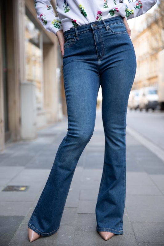 Jean coupe flare