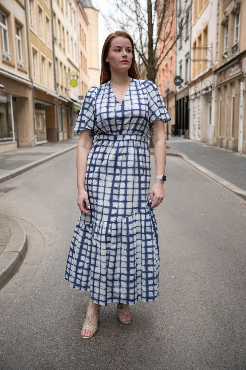 Robe tie and die