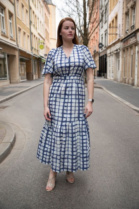 Robe tie and die
