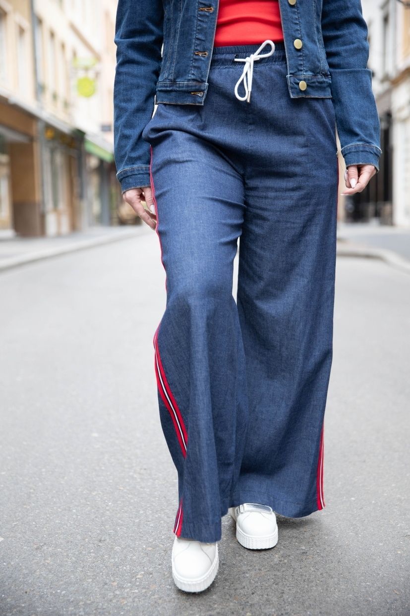 Pantalon à rayures latérales