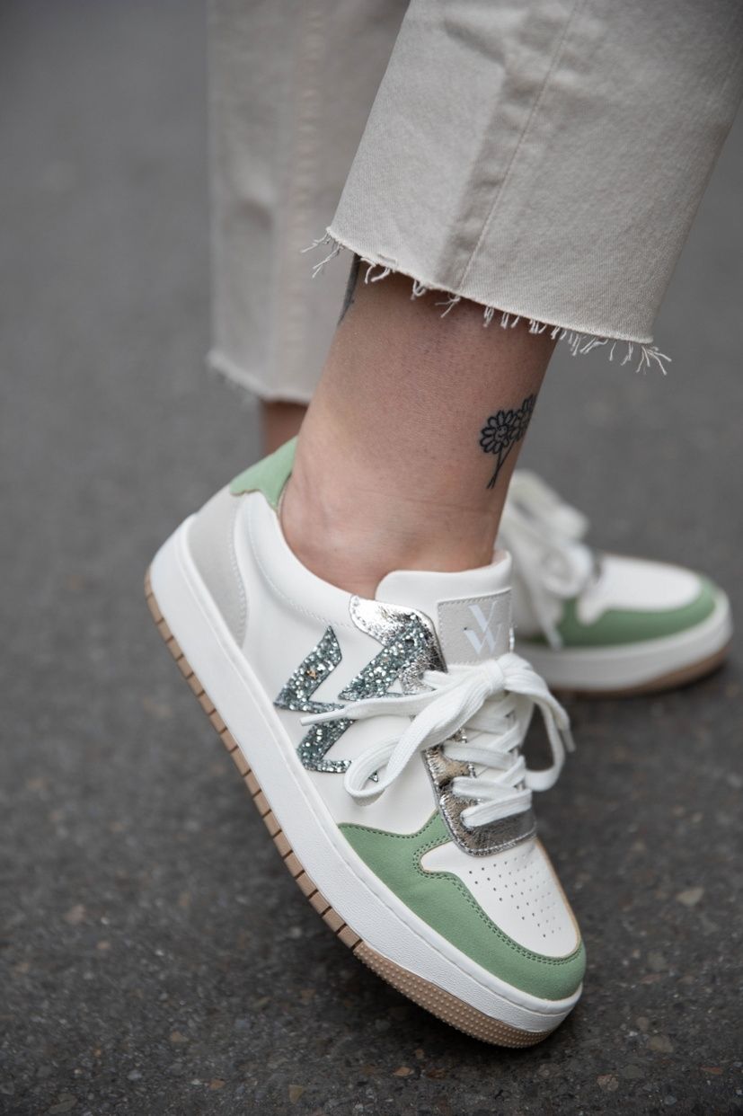 Baskets monogramme  blanc et vert amande