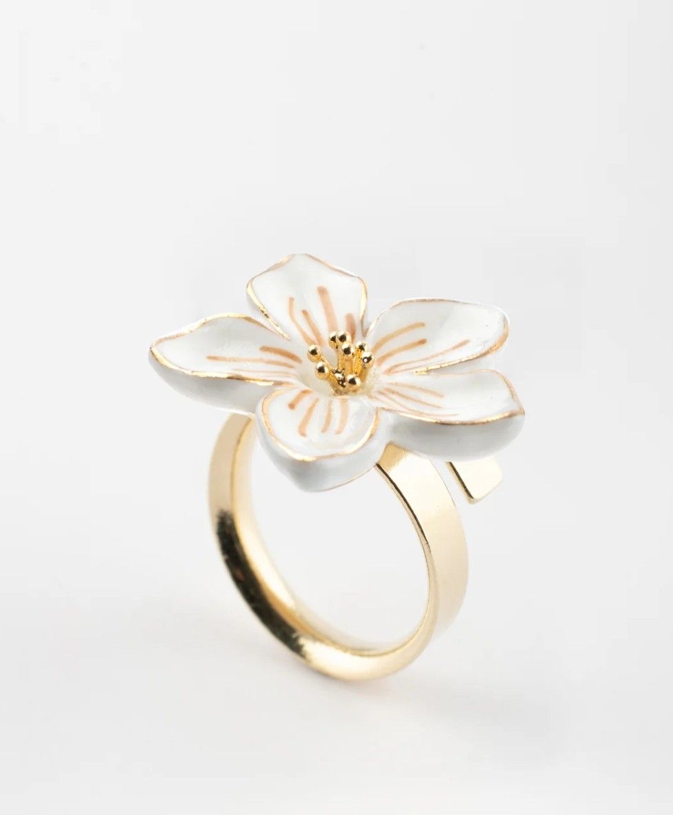 Bague fleur blanche