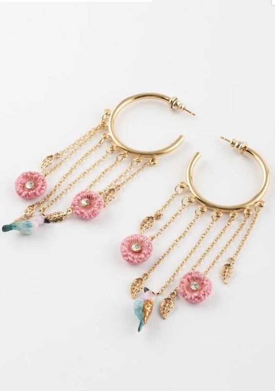Boucles d’oreilles chaines oiseau et fleurs