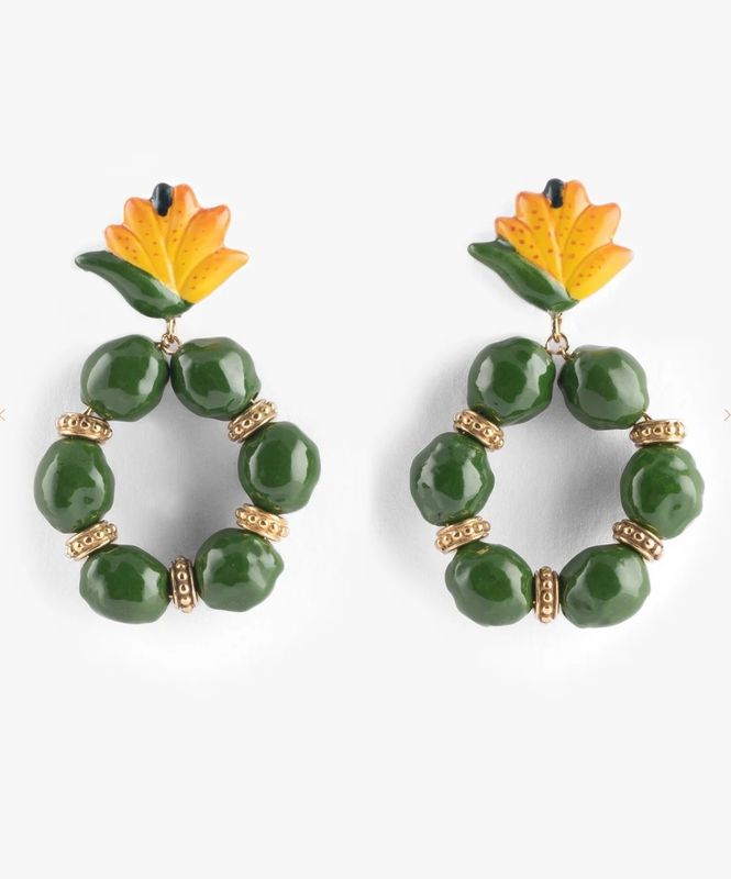 Boucles d’oreilles créoles perles vertes et dorées