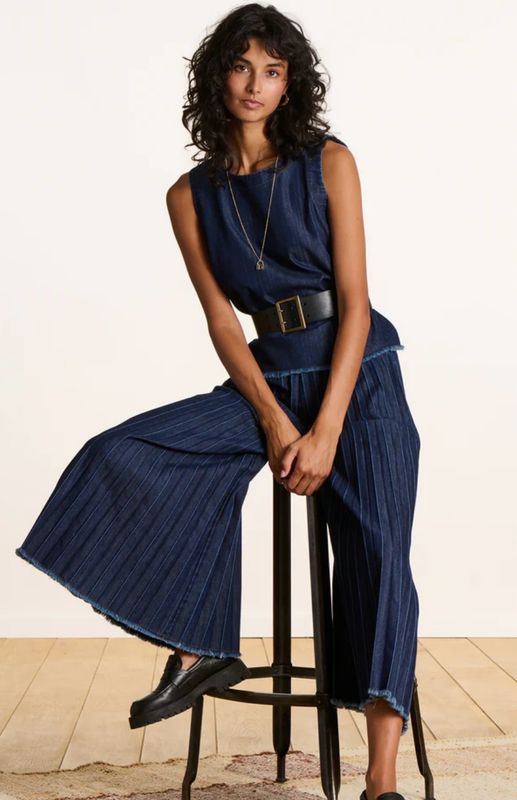 Pantalon jupe culotte en jean plissé