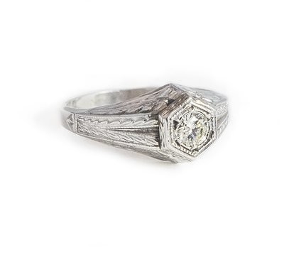 Vintage Ladies/Gentlemans 18KT White Gold and Diamond Ring