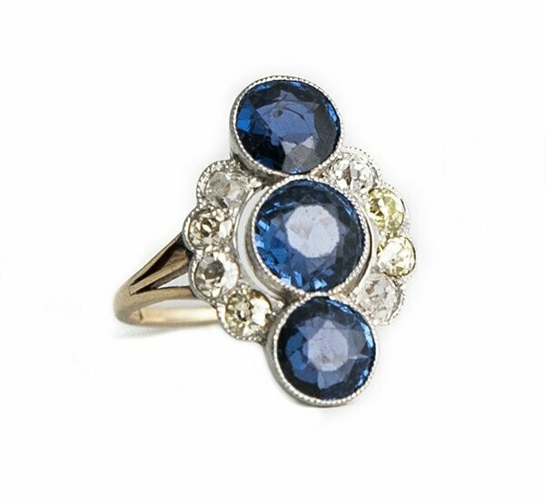 Art Nouveau Sapphire and Diamond Ring Art Nouveau Sapphire and Diamond Ring