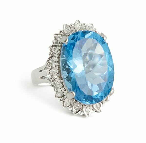 14Kt. White Gold Diamond Topaz Ring