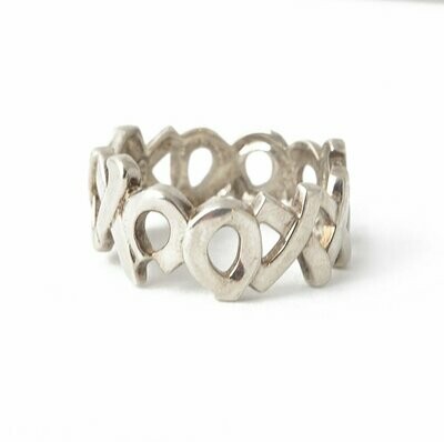 Tiffany & Co. Silver Hugs and Kisses Ring Size 10.