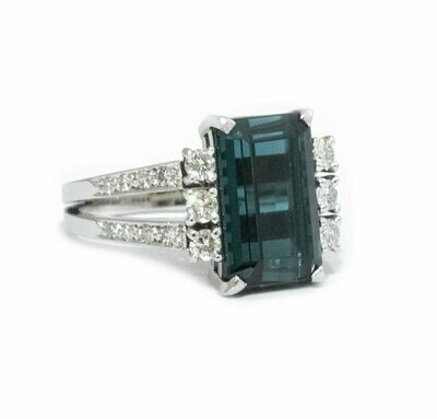High Quality 18kt. White Gold Tourmaline and Diamond Ring