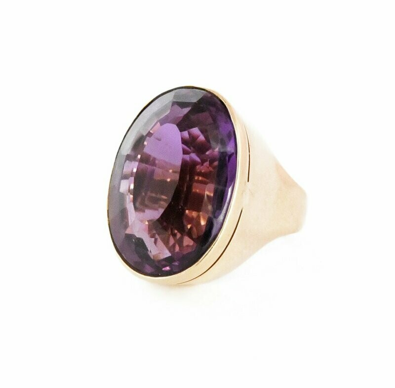 Spectacular 50 ct. Amethyst and 14kt Gold Ring. Spectacular 50 ct. Amethyst and 14kt Gold Ring.