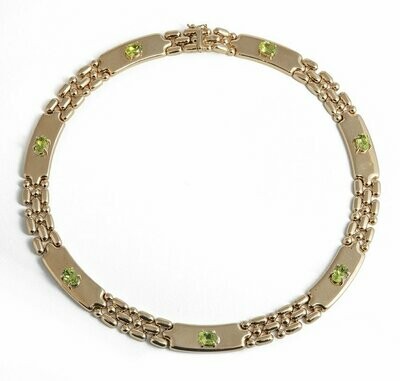 Italian Peridot and Gold Necklace.