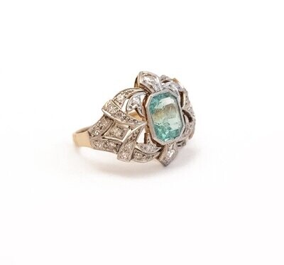 Art Deco Emerald Diamond and Platinum Ring.