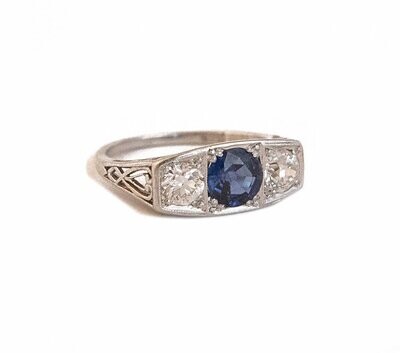 Art Deco Sapphire Diamond and Platinum Ring circa 1920