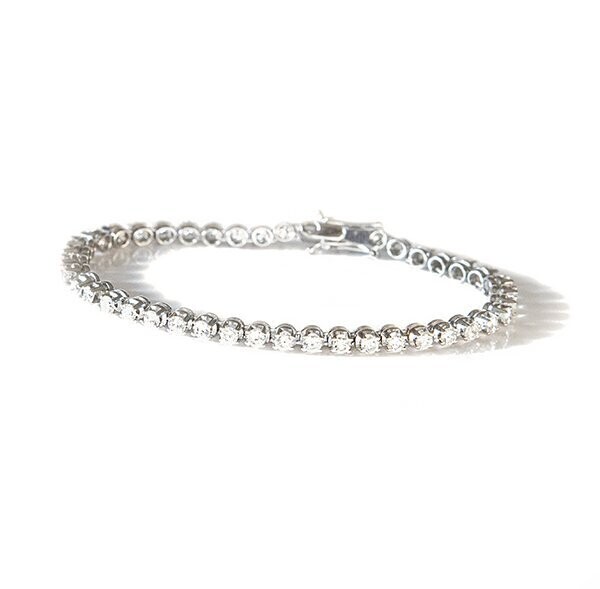 18 kt. White Gold Diamond Tennis Bracelet 4.46 cts. 18 kt. White Gold Diamond Tennis Bracelet 4.46 cts.