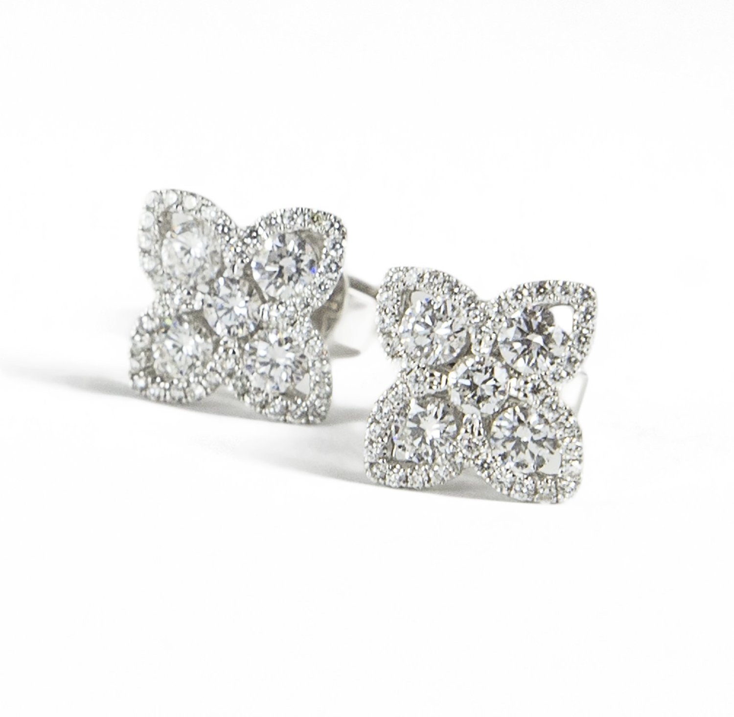 18 kt. White Gold Diamond Ear Studs 18 kt. White Gold Diamond Ear Studs