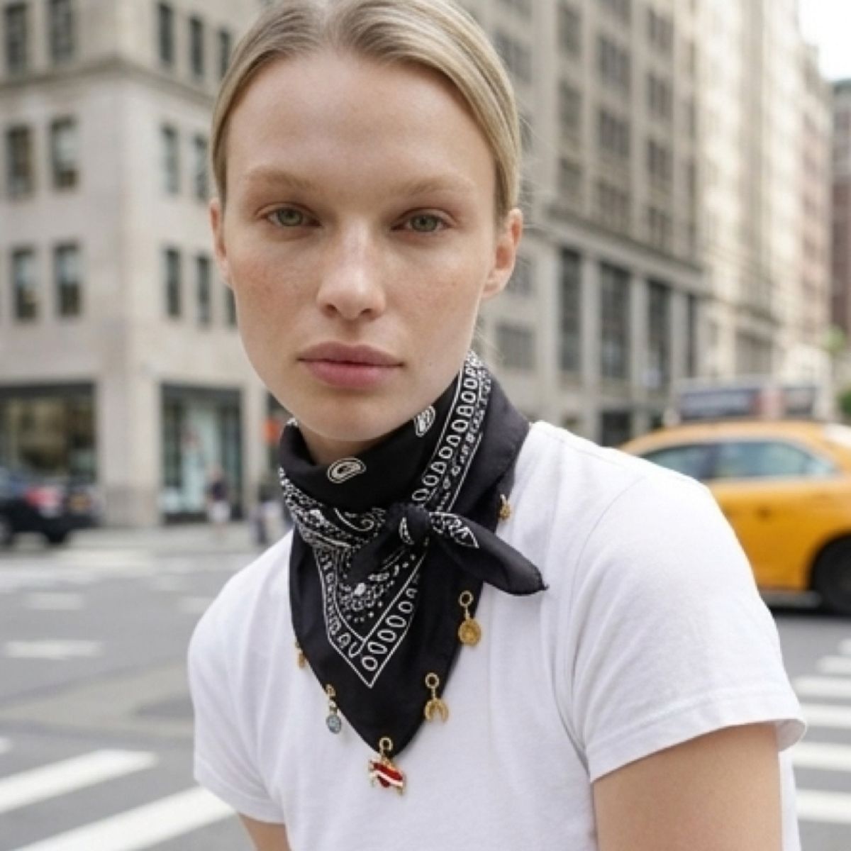 Bandana Choker con Charms - Nero Bandana Choker con Charms - Nero
