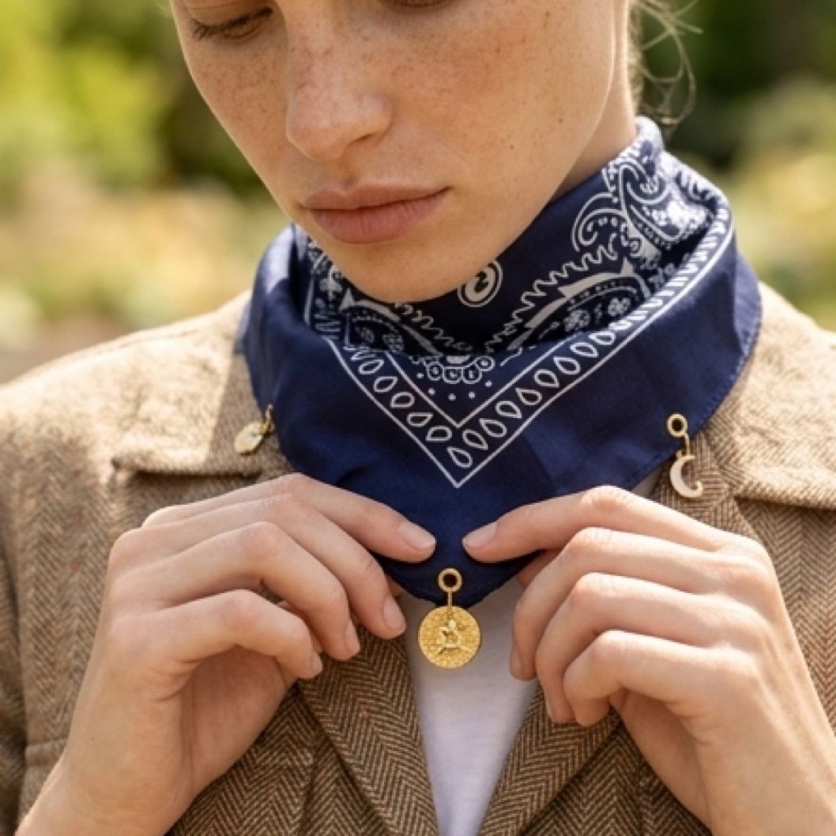 Bandana Choker con Charms - Blu Bandana Choker con Charms - Blu