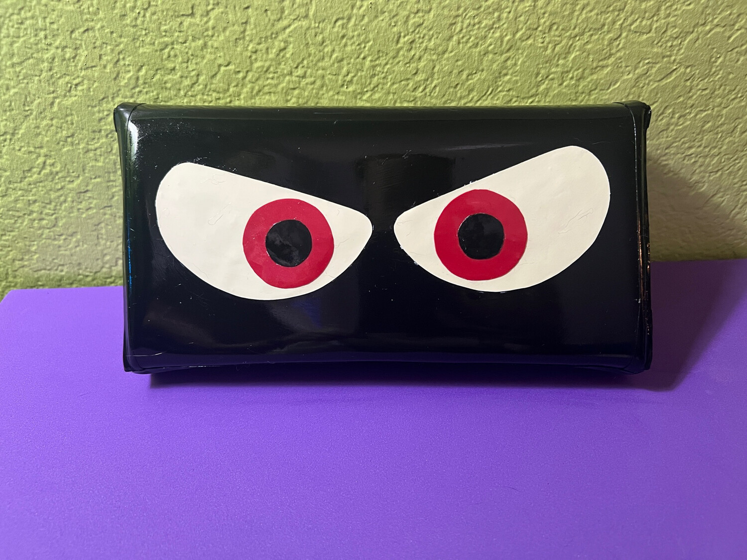 I See You Envelope Purse