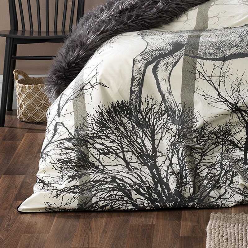 Alpine Deer Black Quilt Cover Set Super King