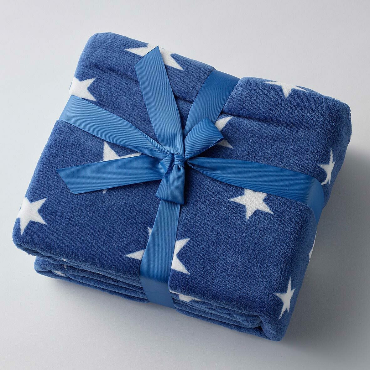 Star Fleece Blankets: Navy &amp; White Stars