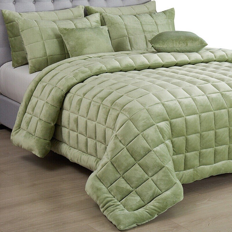 Augusta Sage Faux Mink Comforter: Super King