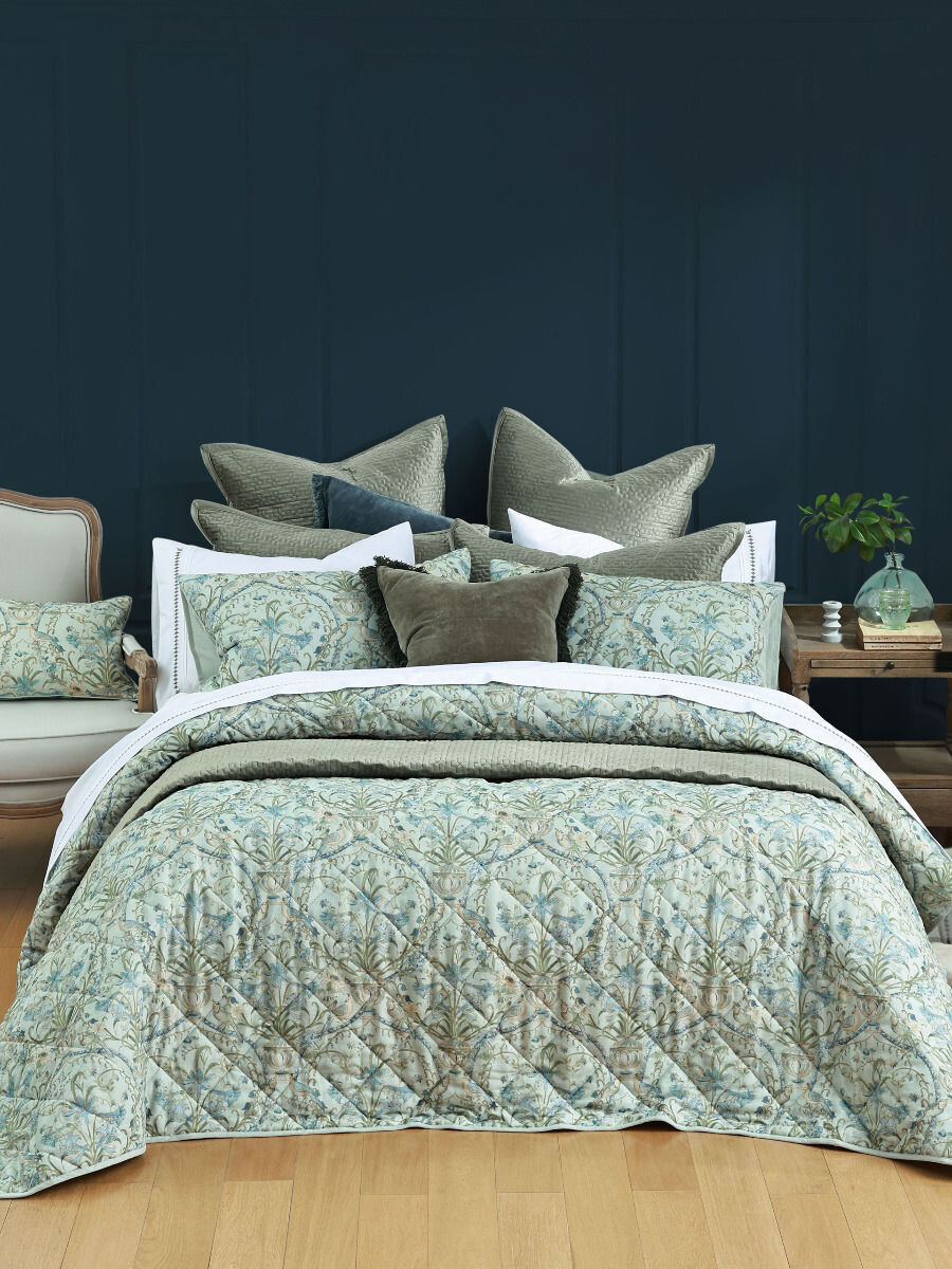 MM Linen Augusta Coverlet Set: Super King