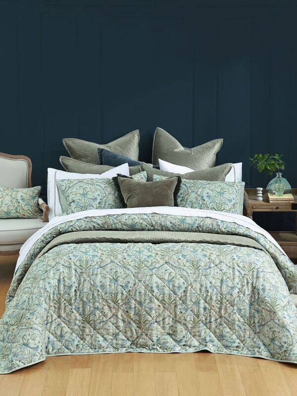 MM Linen Augusta Coverlet Set: Queen