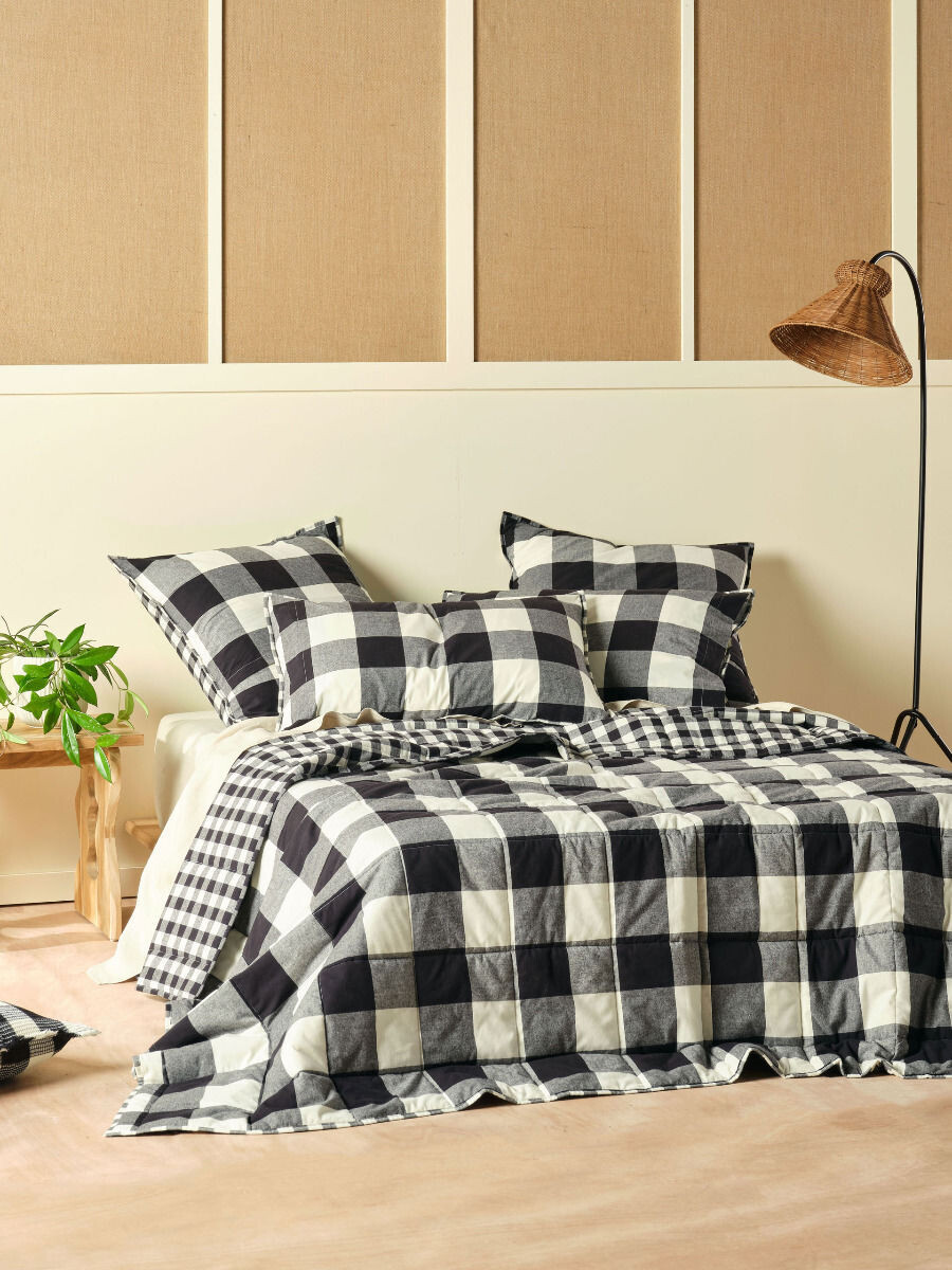 Linen House Wren Black Coverlet Set