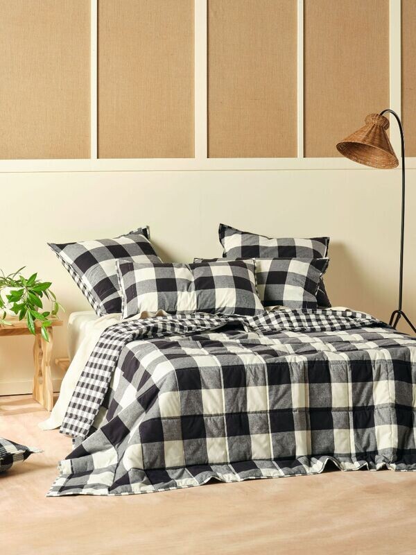 Linen House Wren Black Coverlet Set