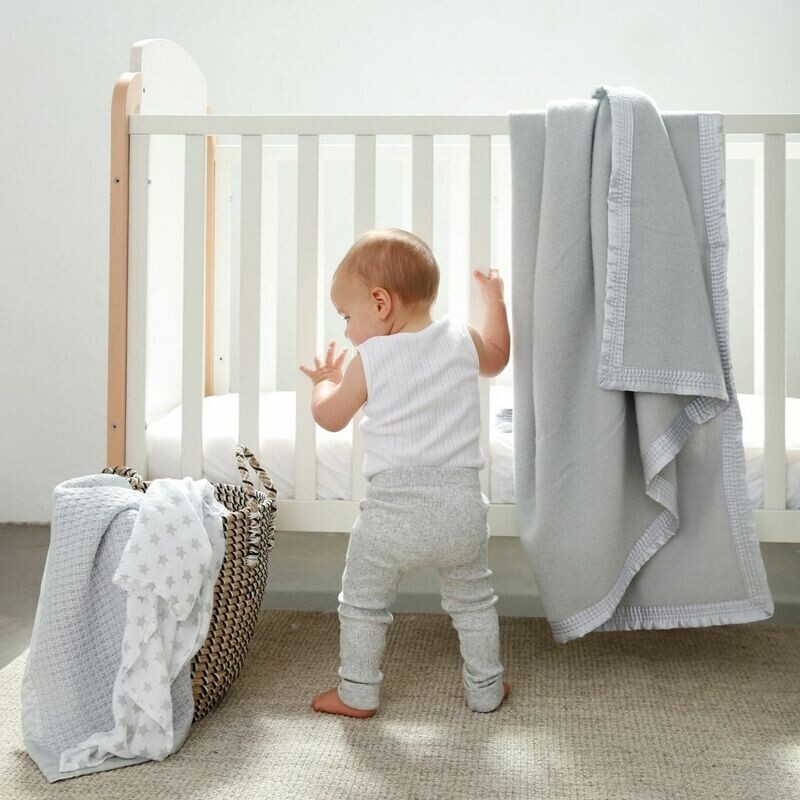 Australian Wool Baby Cot Blanket: Silver