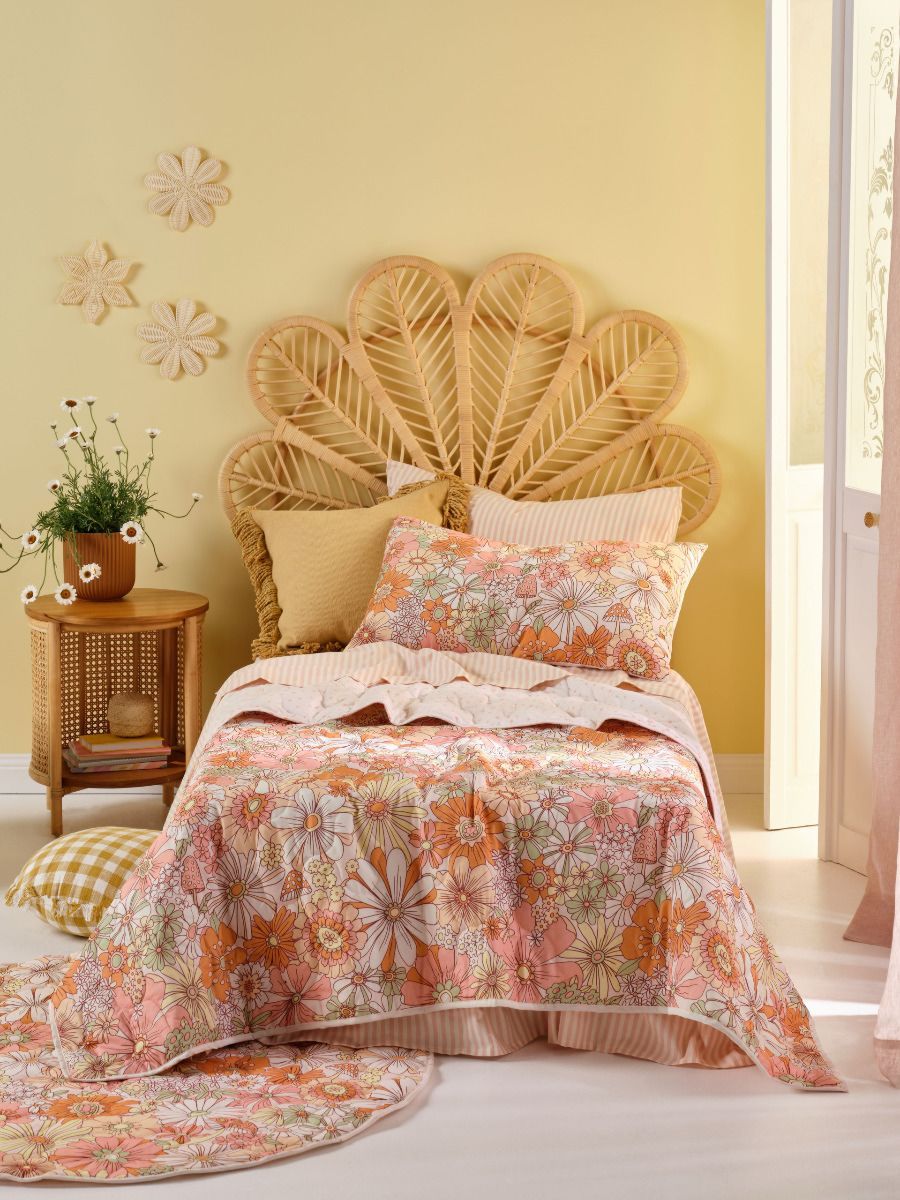Flower Power Coverlet / Bedspread Set.