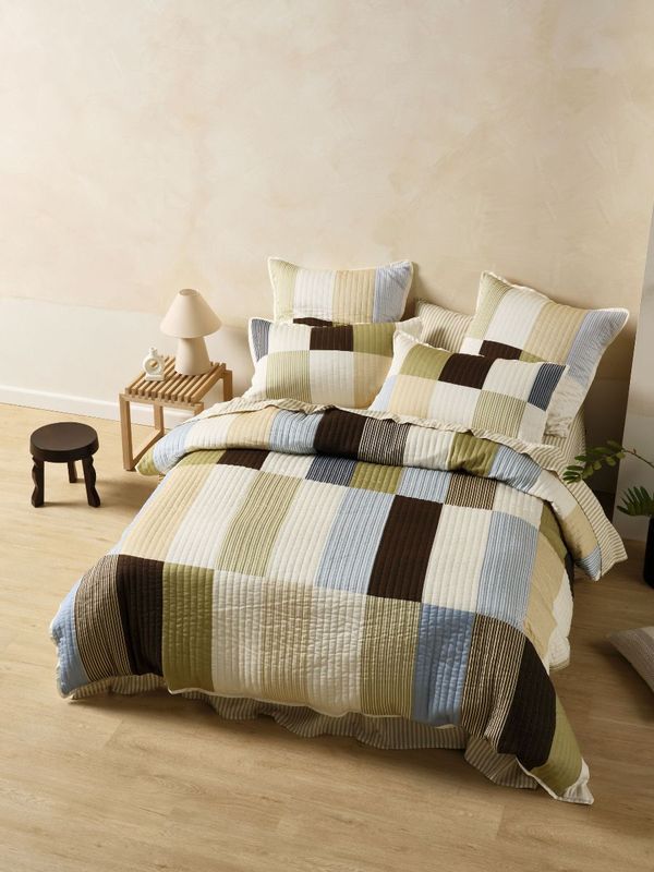 LINEN HOUSE Mateo Quilt Cover Set: King