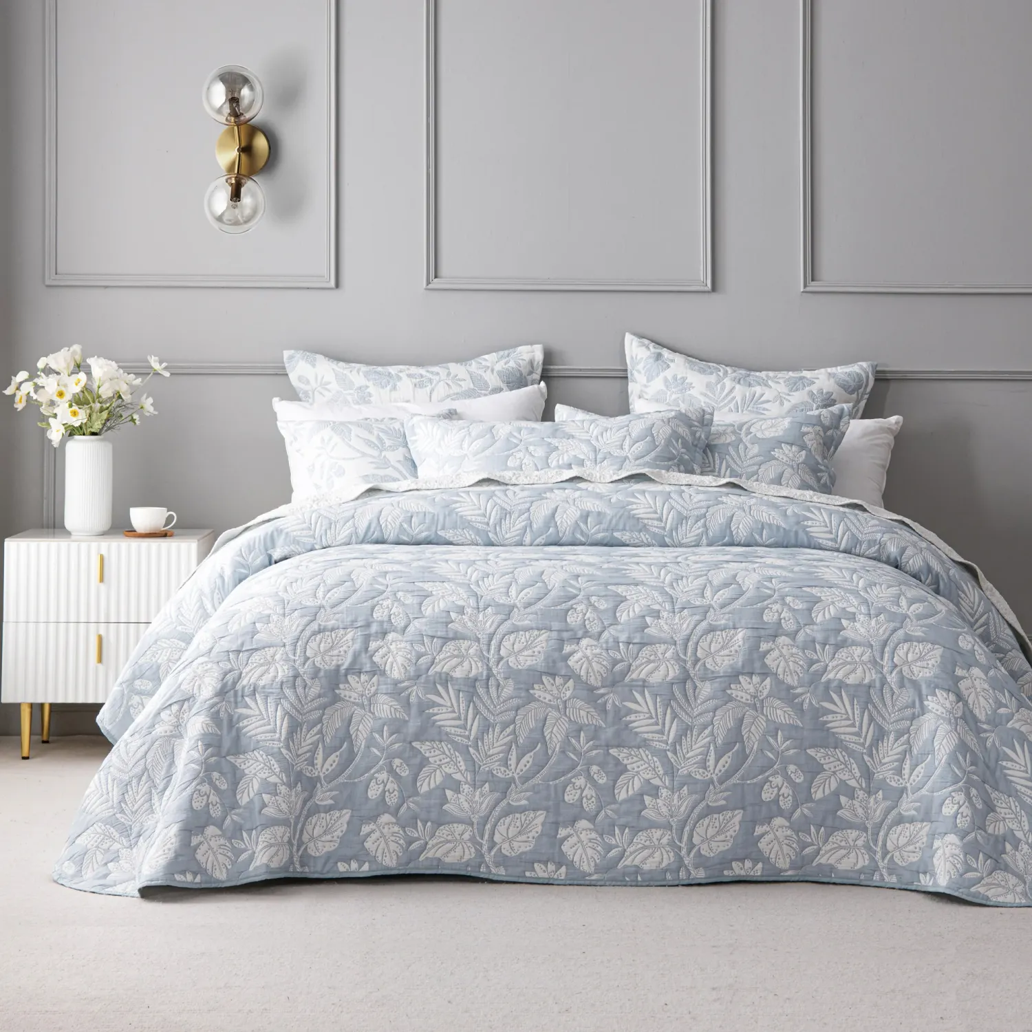 Bianca Laurieton Blue Bedspread Set: King Bianca Laurieton Blue Bedspread Set: King