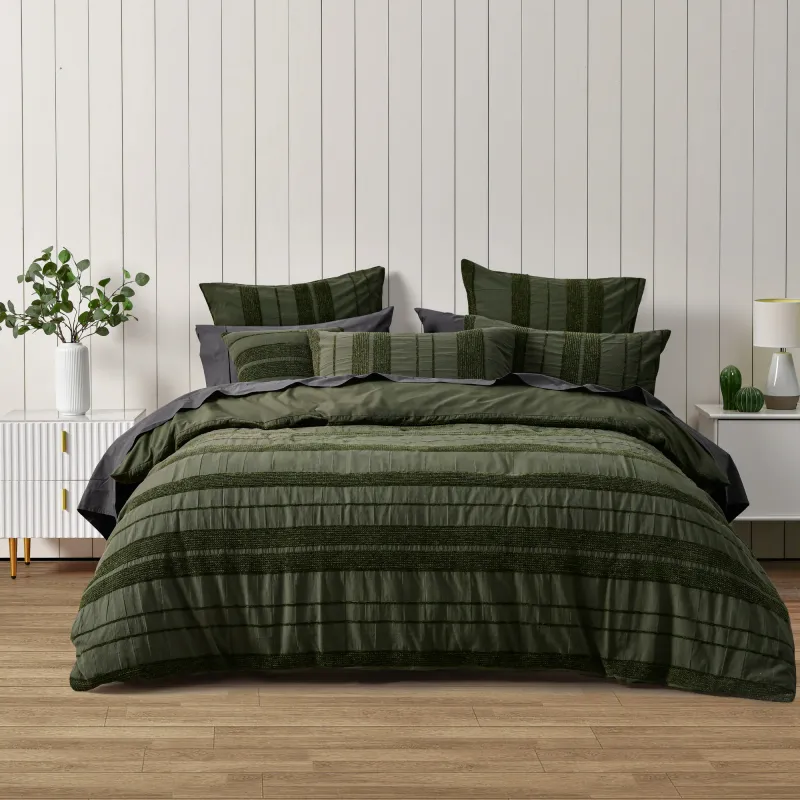 Bianca Avery Forest Green Quilt Cover Set – Chenille Stripe: Queen