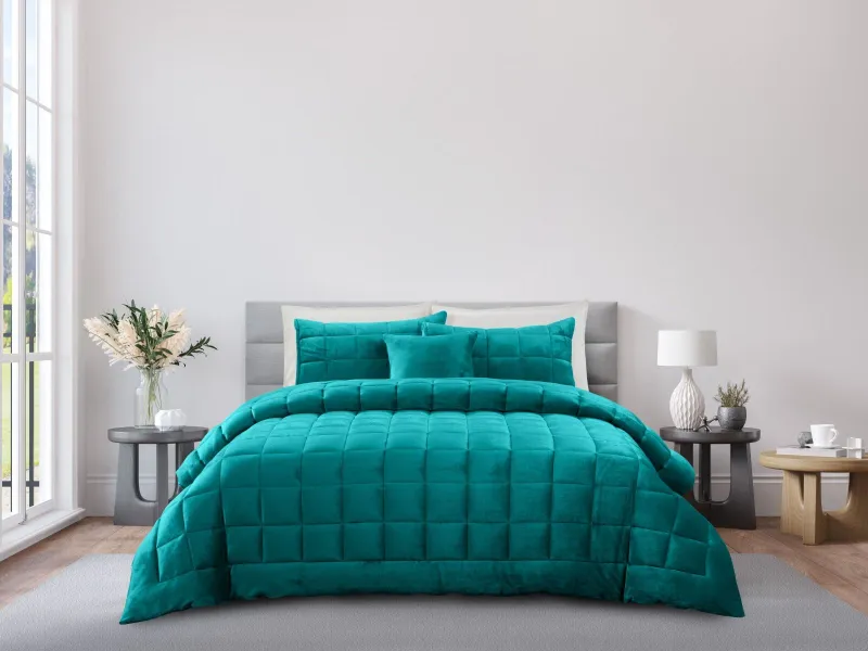 Odyssey Living Deluxe Faux Fur Emerald Comforter Set: King