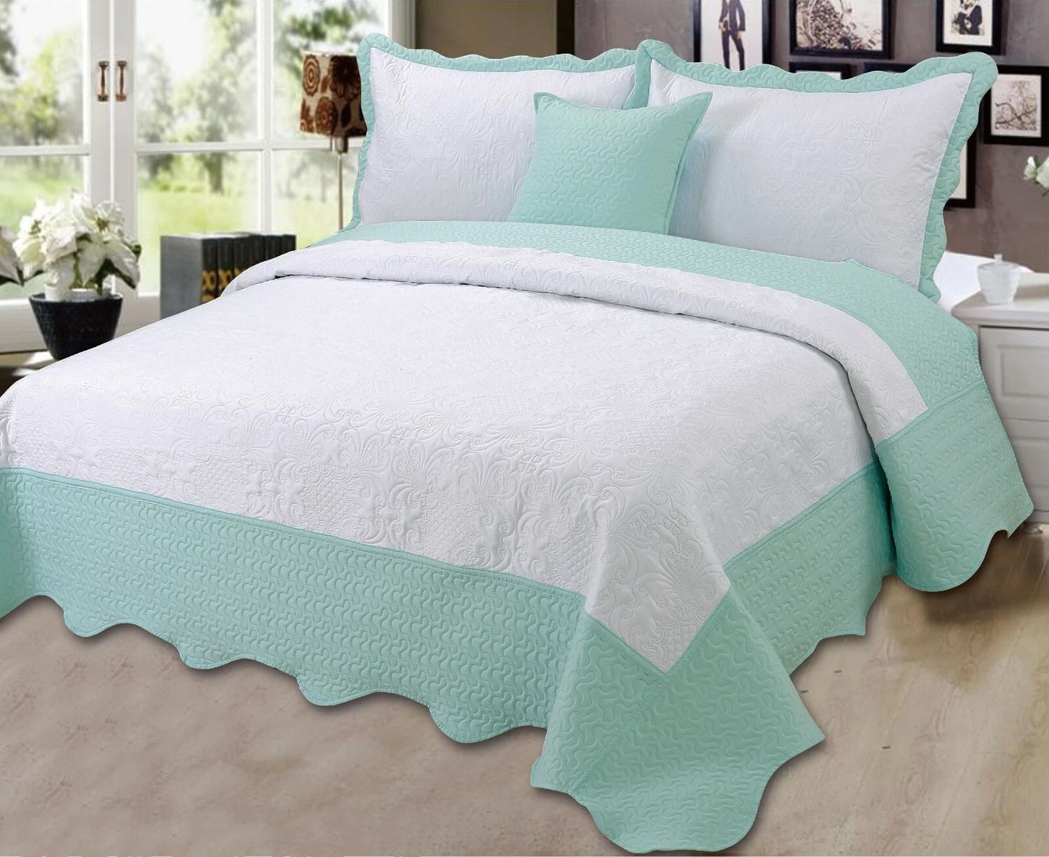 Georges Celeste Mint Trim Bedspread Set: King