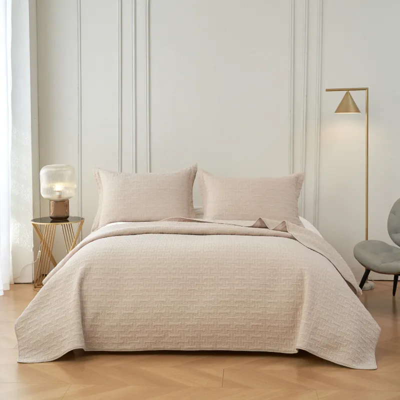 Classic Quilts Sun Kiss Dust Embroidered Bedspread Set: Queen