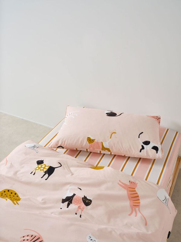 Linen House Kids Cats 'n' Bows Quilt Cover Set: Double